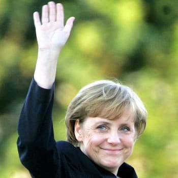 Angela Merkelová mává