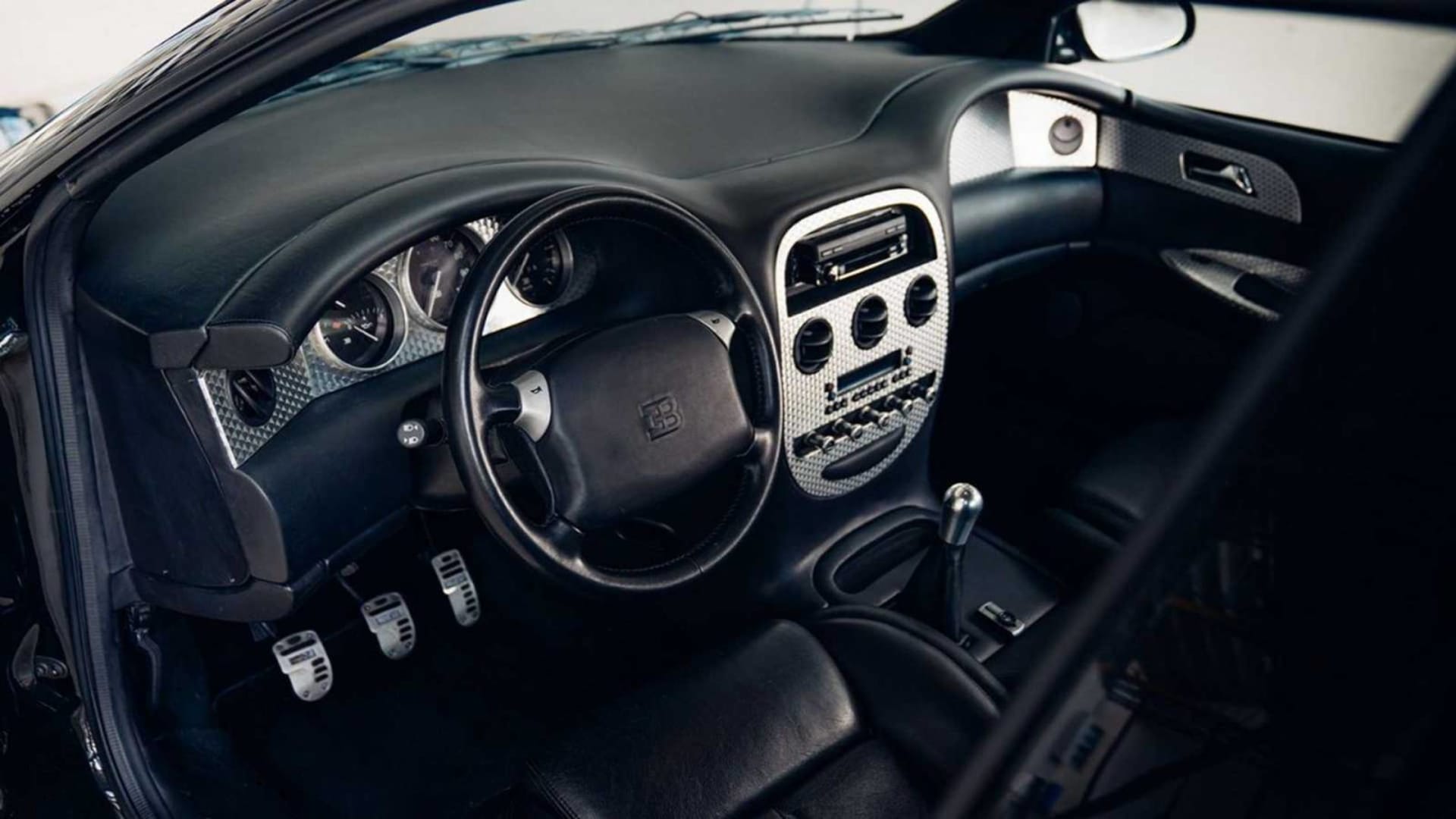 Bugatti EB 112 (1993).
