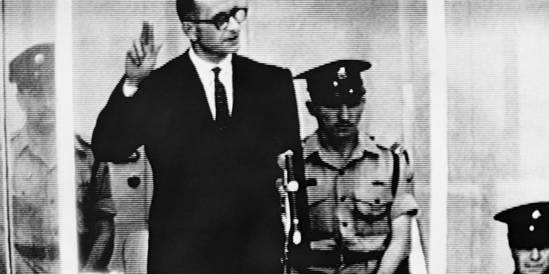 Adolf Eichmann při soudním procesu v Izraeli.