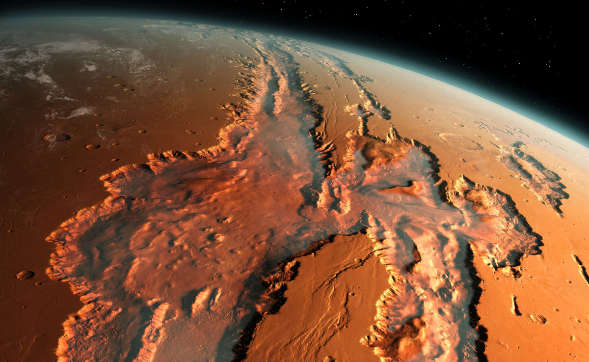 Kaňon Valles Marineris, ve kterém vědci pomocí sondy narazili na zajímavé zjištění.