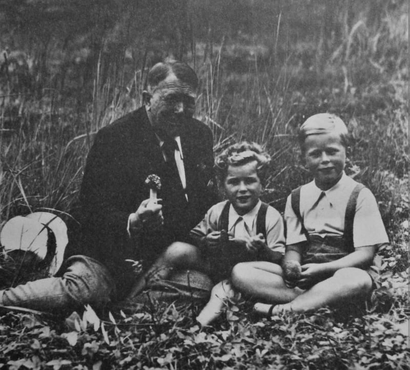Hugo Vavrečka s vnuky Václavem a Ivanem