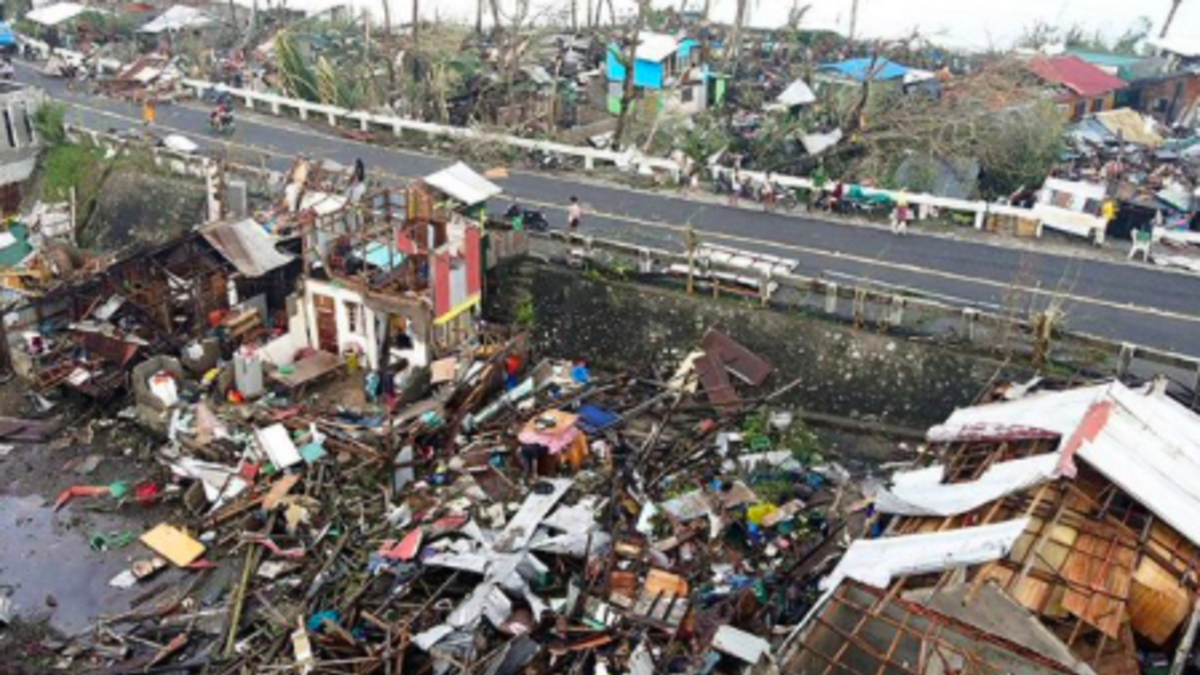 Tajfun Rai si na Filipínách vyžádal už nejméně 75 mrtvých