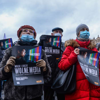 Poláci protestují proti kontroverznímu mediálnímu zákonu