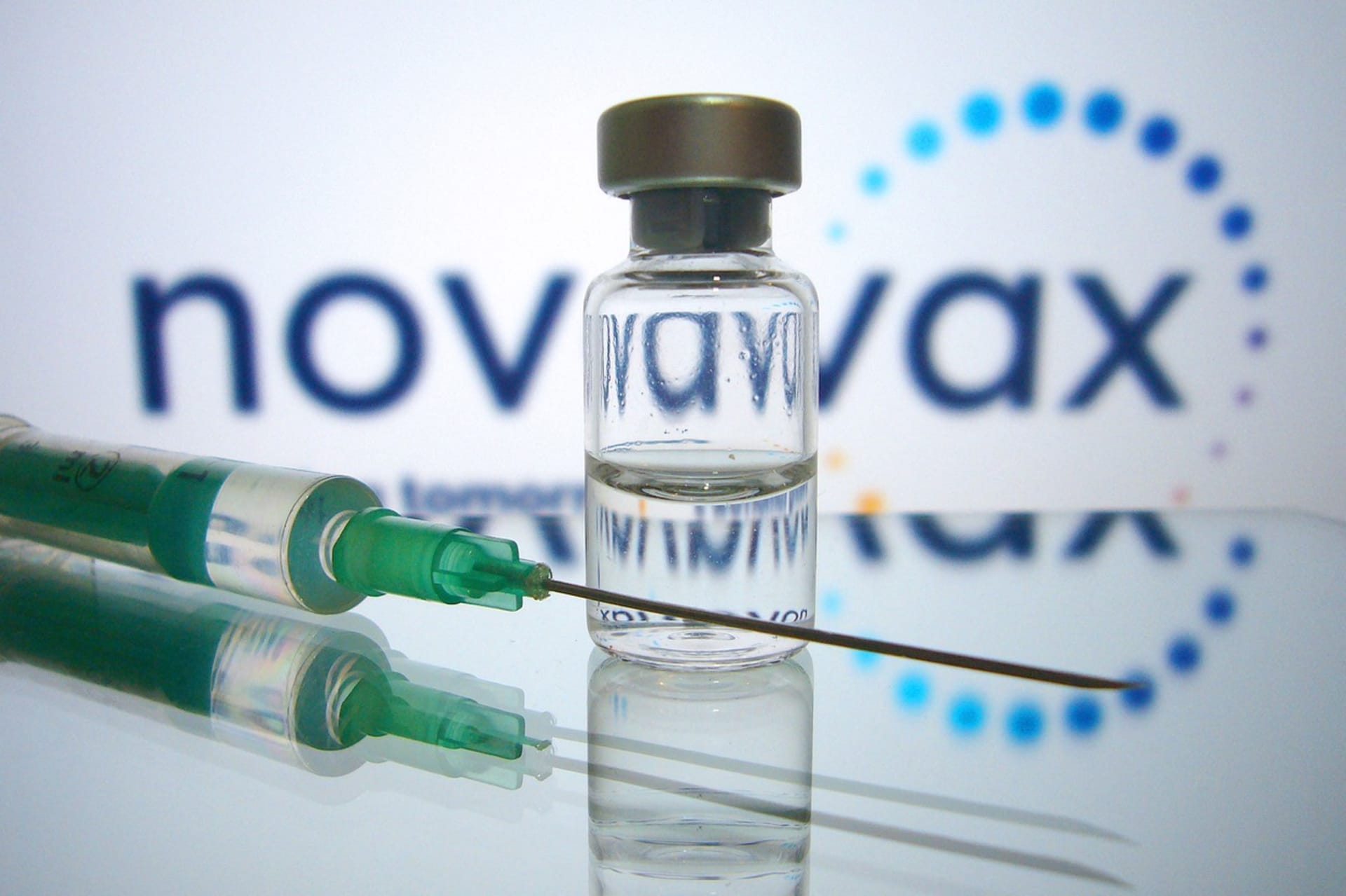 Lidé, kteří mají zájem se očkovat proti nemoci COVID-19 vakcínou od společnosti Novavax, se mohou od úterý předběžně registrovat.