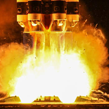 Zážeh rakety ve vesmírném středisku Bajkonur