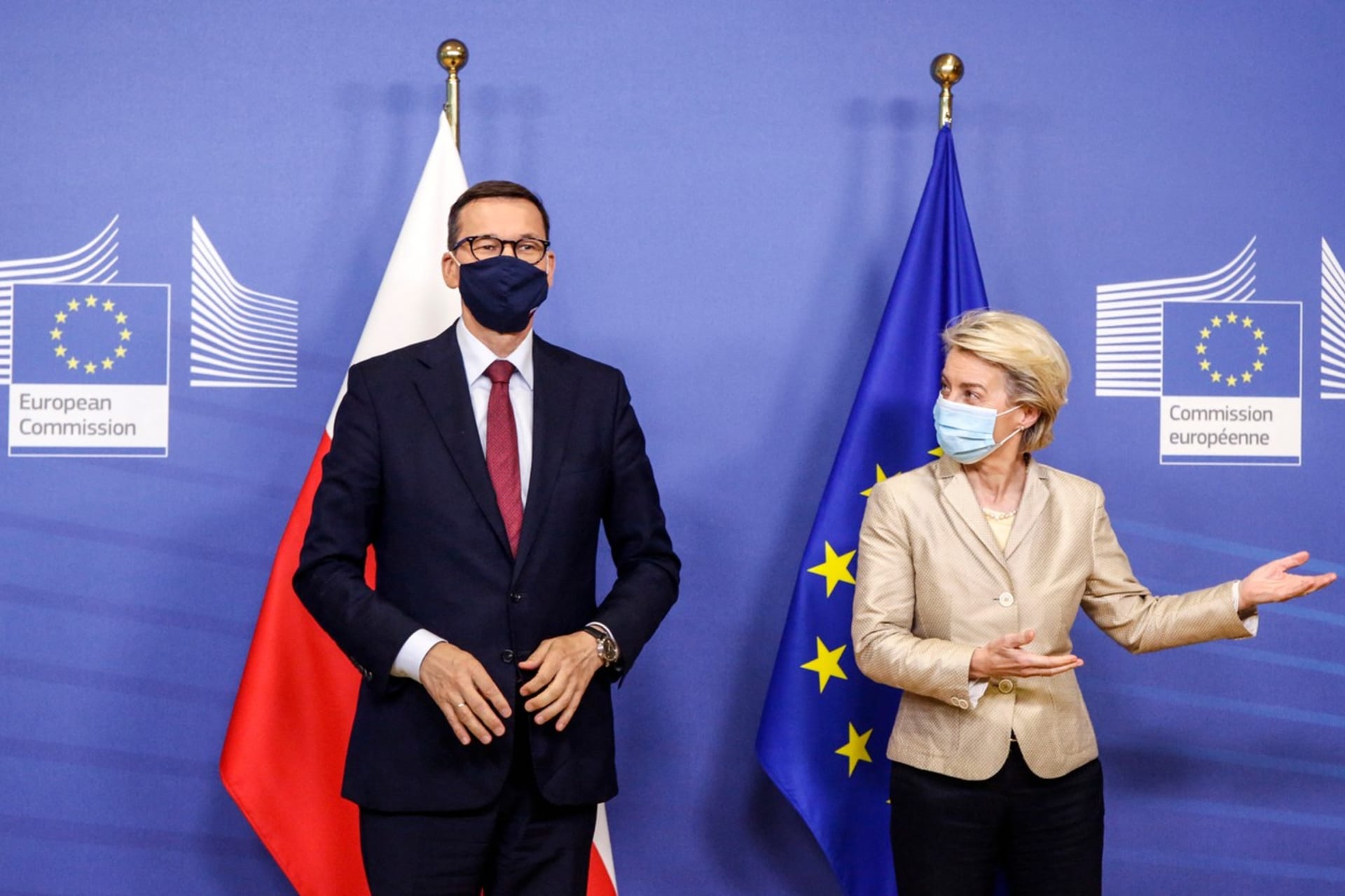 Polský premiér Mateusz Morawiecki a předsedkyně Evropské komise Ursula Von der Leyenová