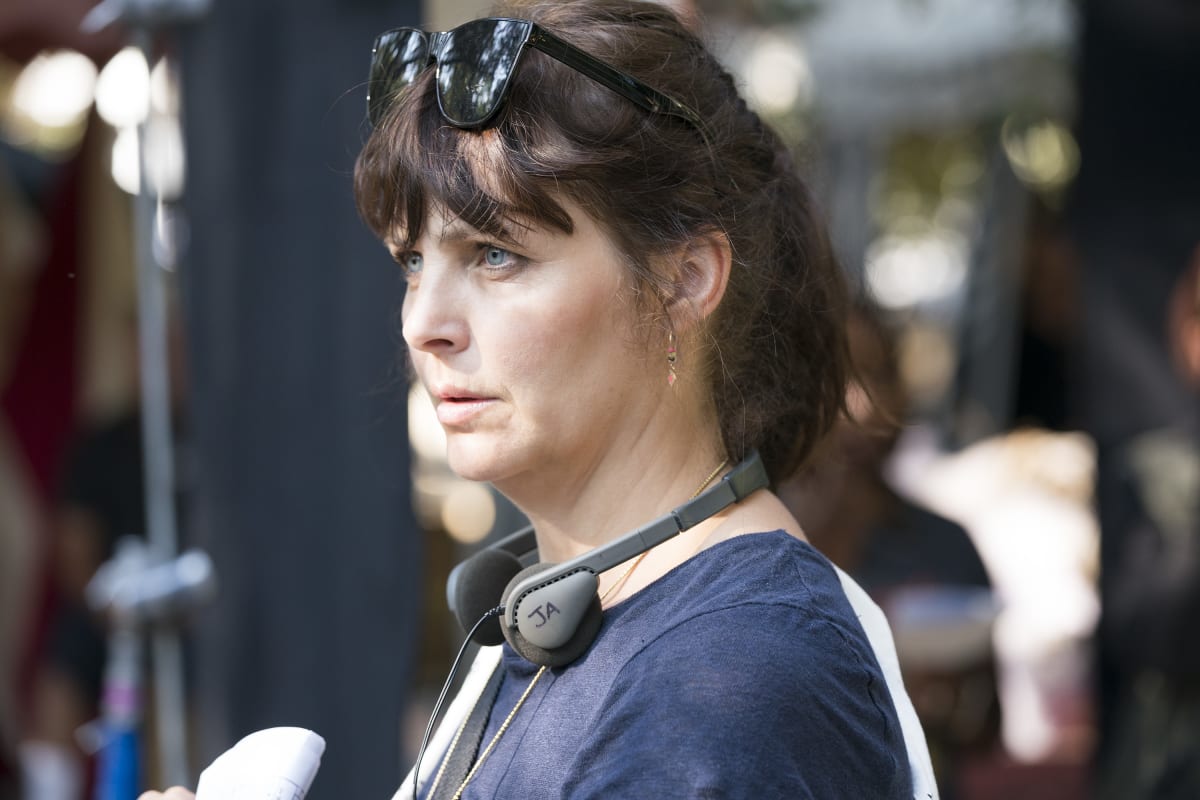 Norská režisérka Cecilie Mosliová při natáčení amerického seriálu Chirurgové. 