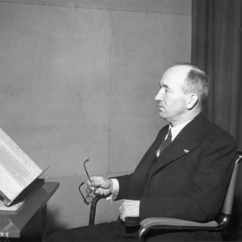 Edvard Beneš při rozhlasovém projevu k československé mládeži 25. 11. 1935