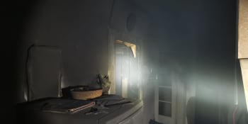 Požár pražského bytu si vyžádal jednoho mrtvého. Další lidi museli hasiči evakuovat