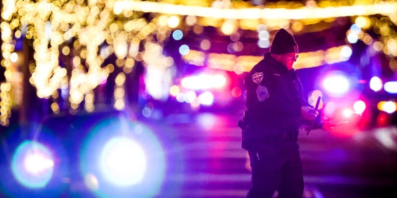 Střelec v americkém Denveru a okolí zabil čtyři lidi a poranil jednoho policistu.