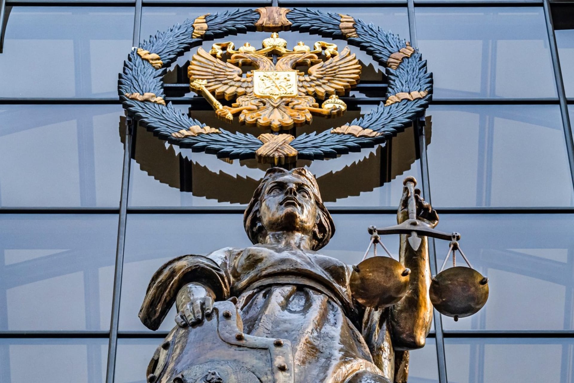 Moskevský soud nařídil rozpustit Lidskoprávní centrum Memorial.