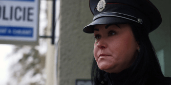 Ostravská policistka hrdinkou. Dopadla onanistu z MHD, během zásahu u sebe měla děti