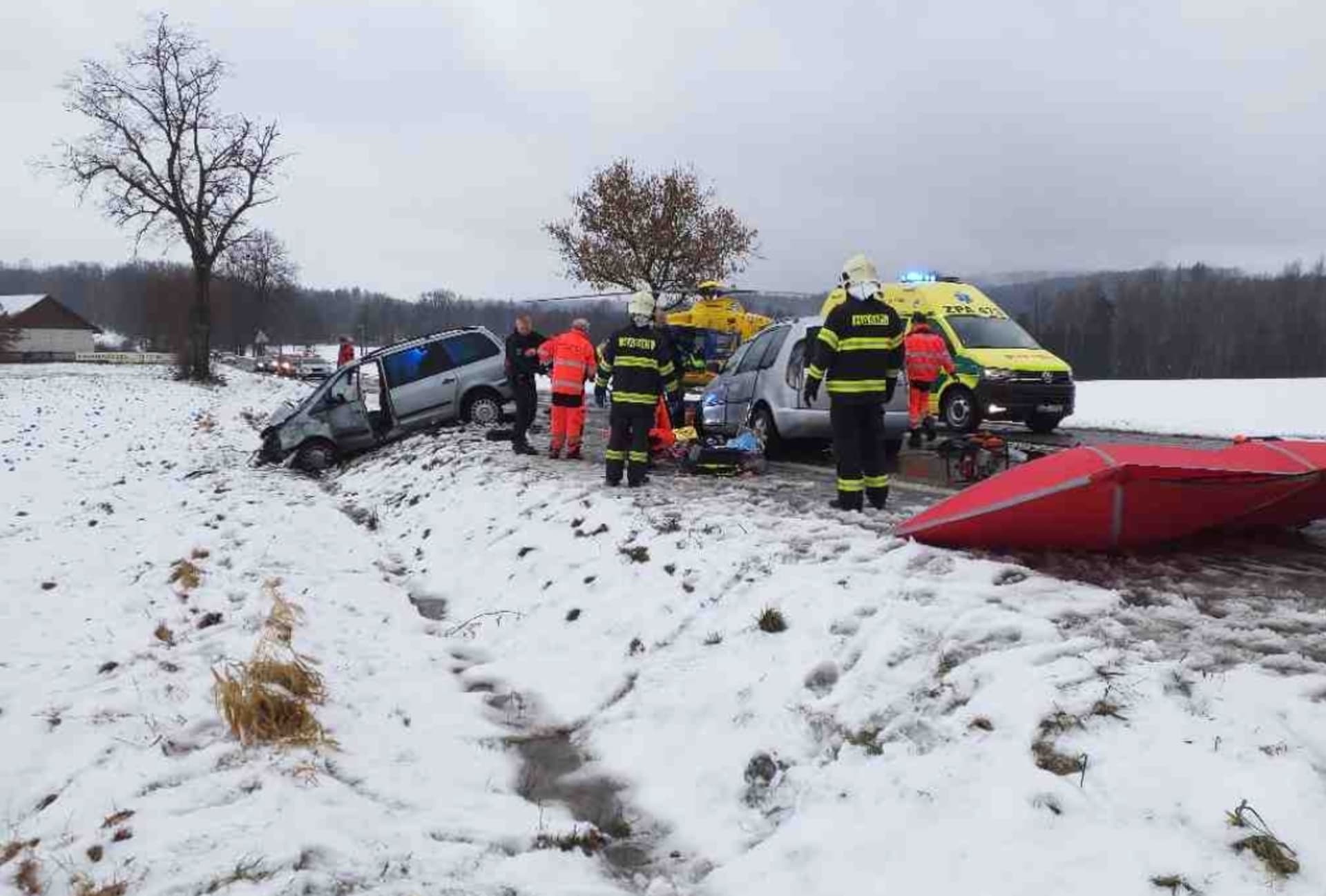 Na českých silnicích loni zemřelo 470 lidí, nehod bylo téměř sto tisíc. (Ilustrační foto)