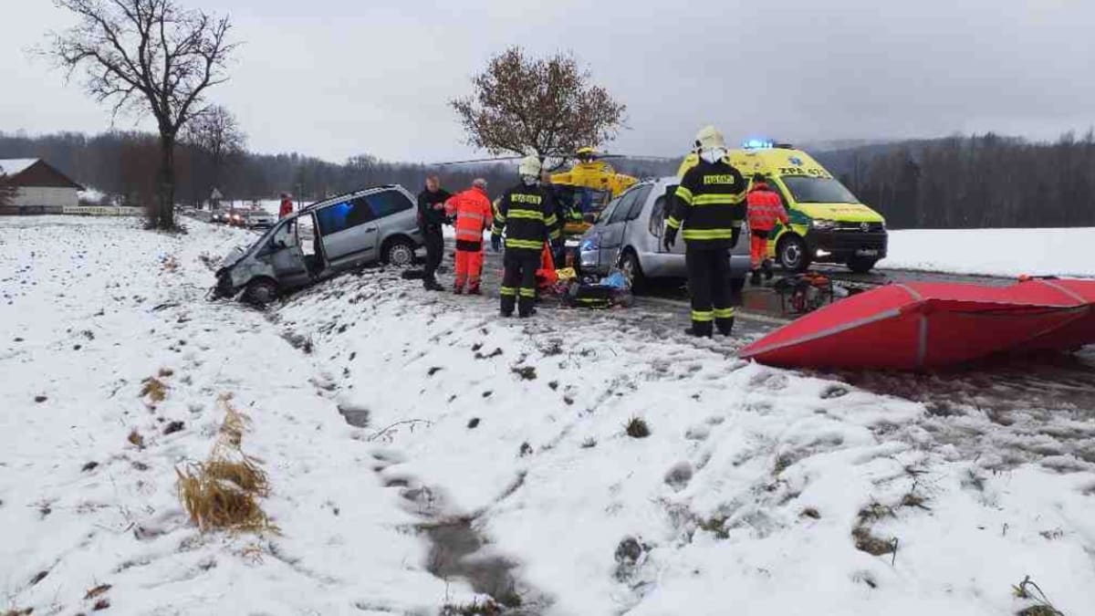 Na českých silnicích loni zemřelo 470 lidí, nehod bylo téměř sto tisíc. (Ilustrační foto)