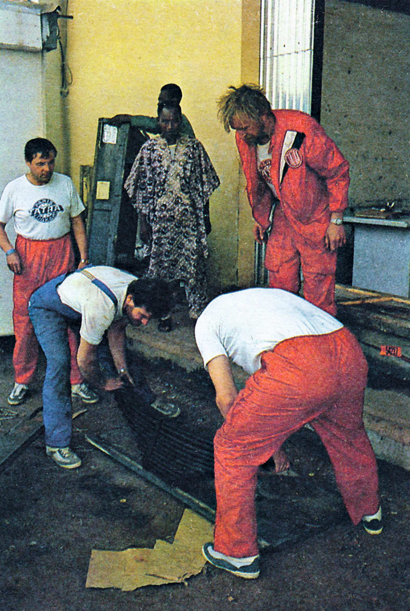 Popraskaná listová pera Tatry 8x8 znamenala pro posádku dlouhé martyrium oprav.