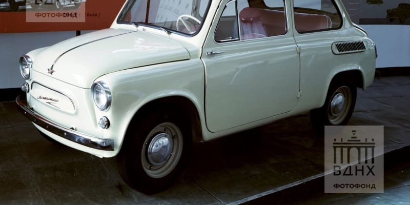 ZAZ-965 neboli Zaporožec byl v první generaci něčím mezi Fiatem 600 a NSU Prinz. K nám se nikdy oficiálně nedovážel.