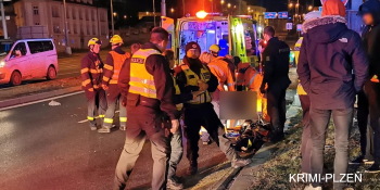 Tragická nehoda na Nový rok. Záchranáři oživovali řidiče 40 minut, muž však nepřežil