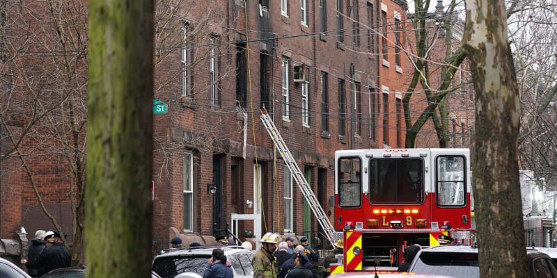 Ničivý požár ve Filadelfii si vyžádal 13 mrtvých.