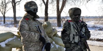 Štěně varovalo před bombardováním. Psi a kočky pomáhají vojákům na východě Ukrajiny