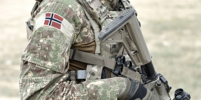 Norsko se stalo první zemí NATO, která zavedla povinnou brannou povinnost i pro ženy.