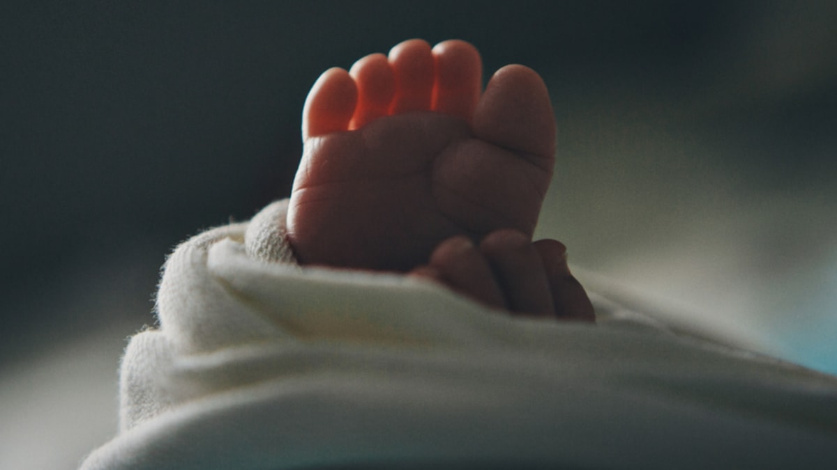 V případu mrtvého novorozence z Neratovic byla nařízena soudní pitva.