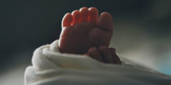 Hrůza na Šumpersku. Žena se přiznala, že zavraždila své měsíční miminko