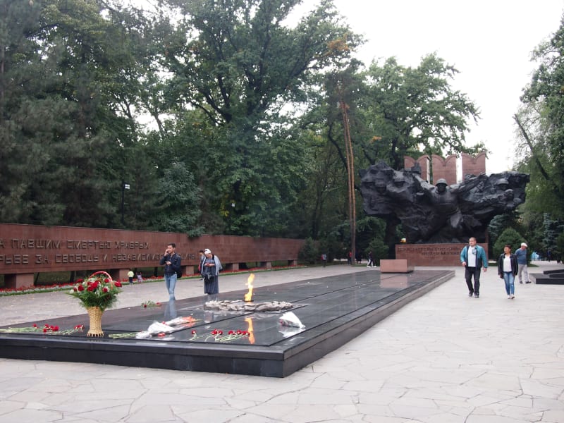 Památník v Almaty