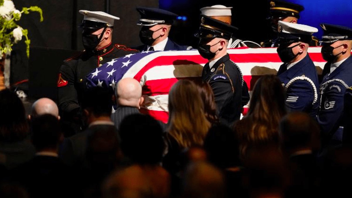Biden či Obama na pohřbu v Las Vegas vzdali hold zesnulému senátorovi Reidovi. 