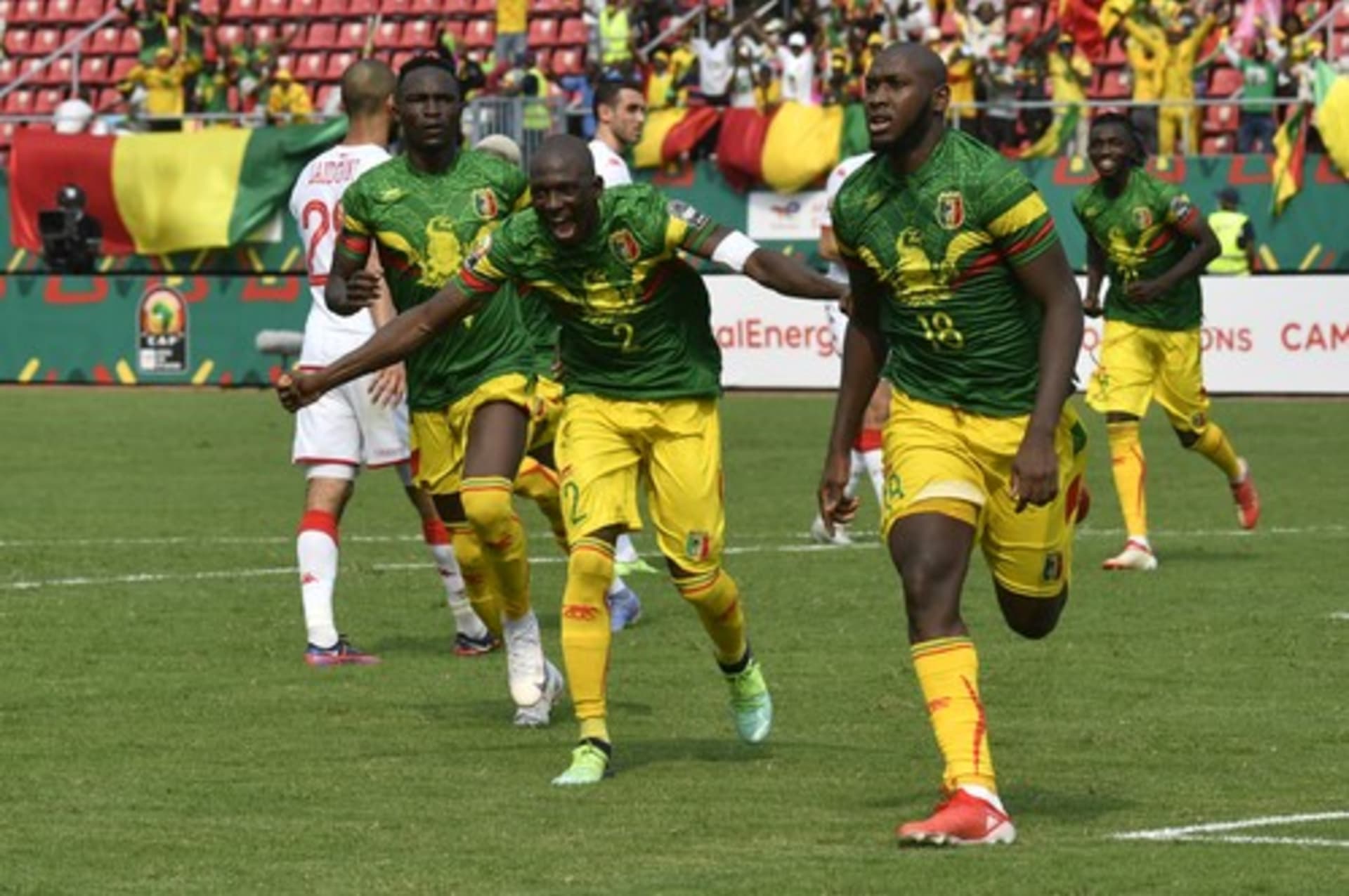 Jediný gól zápasu dal z penalty Ibrahima Koné, oslavu si užili všichni.