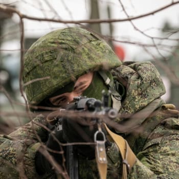 Ruský voják trénující u hranic s Ukrajinou