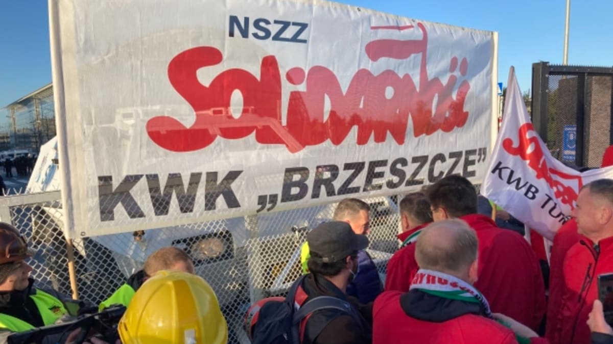 Demonstrace za ukončení těžby v dole Turów