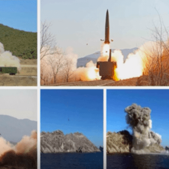 Severní Korea dnes otestovala balistickou střelu nesenou železnicí