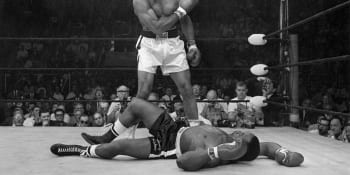 Ten největší. Kdyby se Muhammad Ali pustil do MMA, lítaly by hlavy, říká o legendě Osička