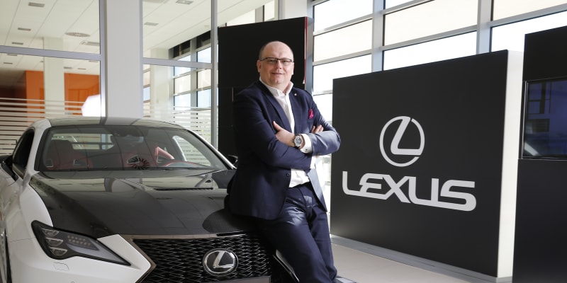 Neoddělitelnou součástí Toyoty je také její luxusní divize Lexus.