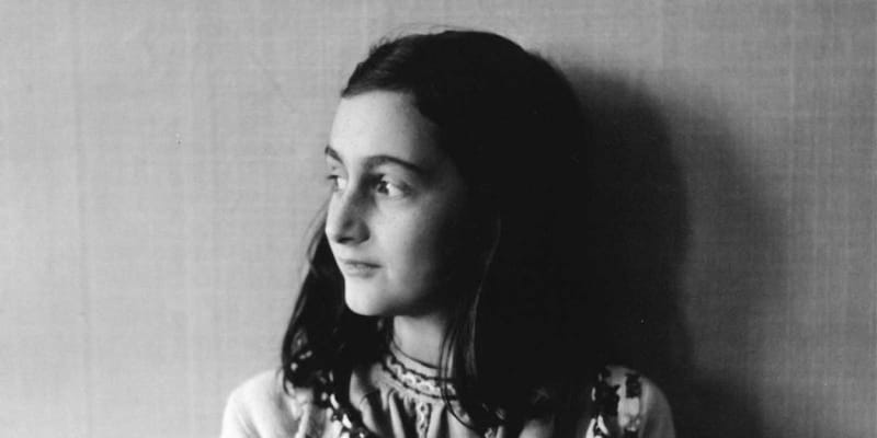 Skvrnitý tyfus mladou Anne v koncentračním táboře přemohl jen pár týdnů před osvobozením.