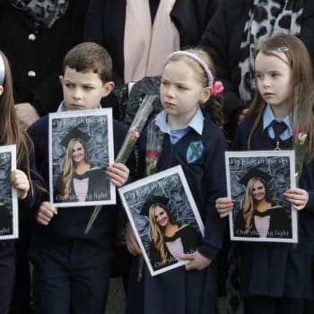 Irskem otřásla vražda třiadvacetileté učitelky Ashling Murphyové, kterou někdo uškrtil.