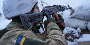 Ukrajinský voják v továrně střílel do lidí, pět zabil a další zranil. Policie ho chytila