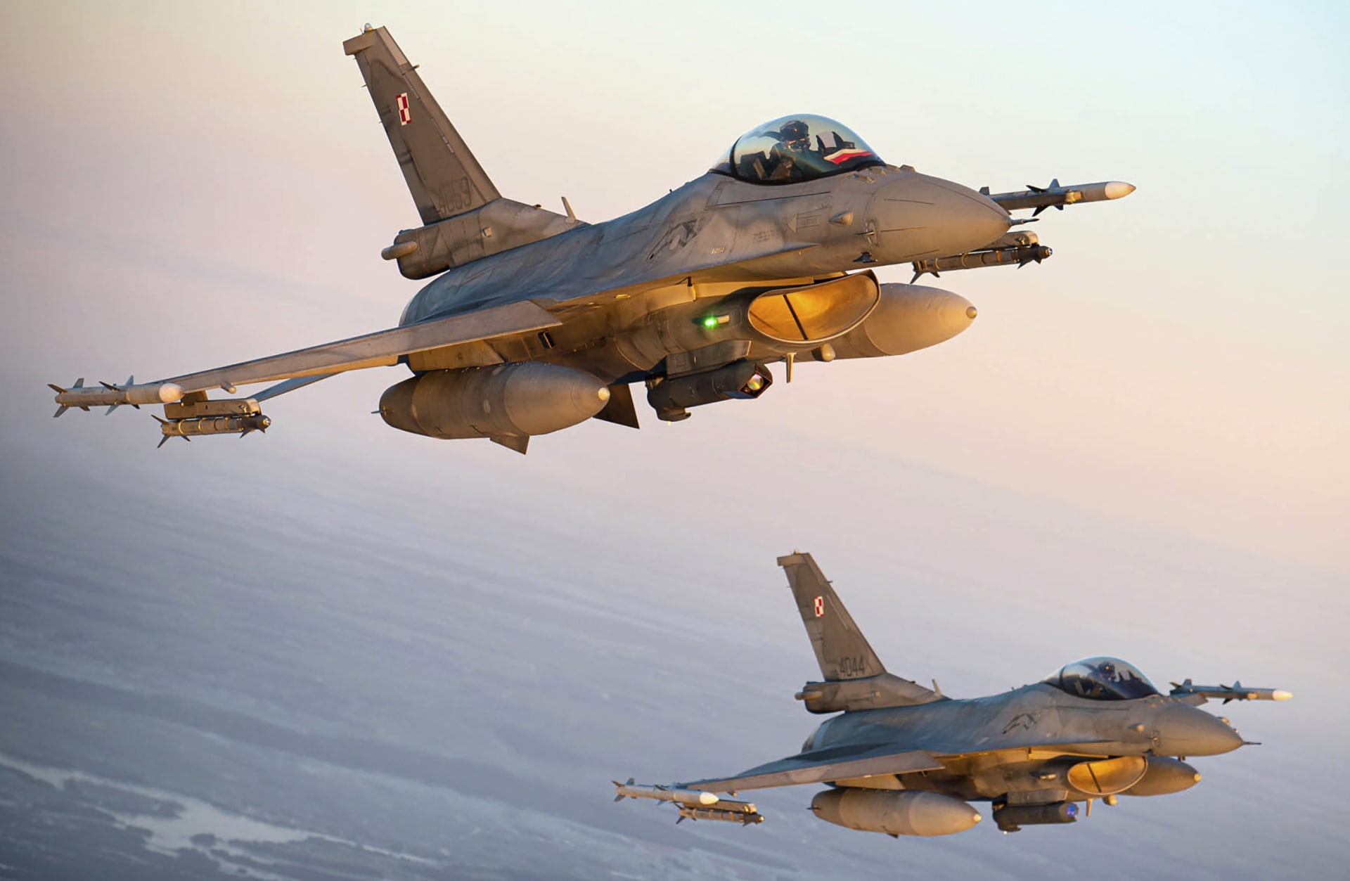 Polské stíhačky F-16 se zúčastnily cvičení NATO v Pobaltí.