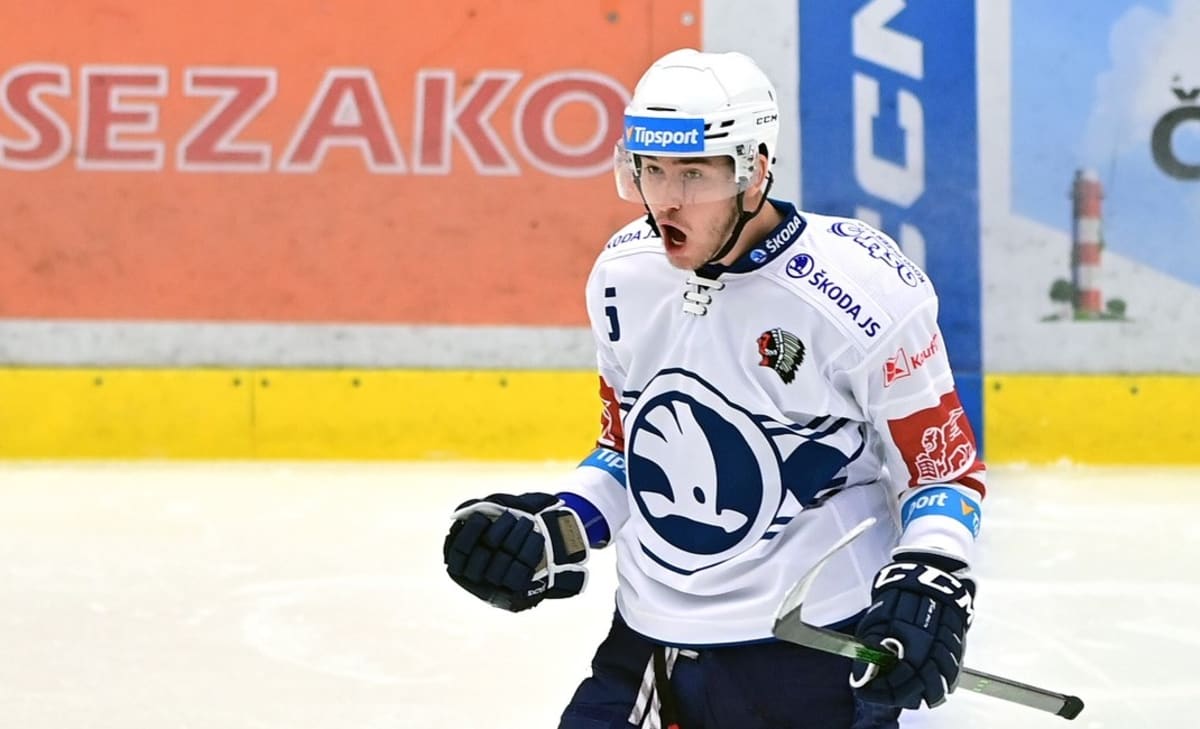 Českého hokejového obránce Davida Jiříčka si při draftu zámořské NHL vybral ze šestého místa Columbus. 