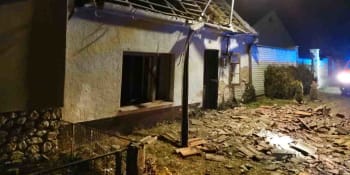 Exploze rodinného domu na Hodonínsku. Na místě byl zraněný, škoda půjde do milionu