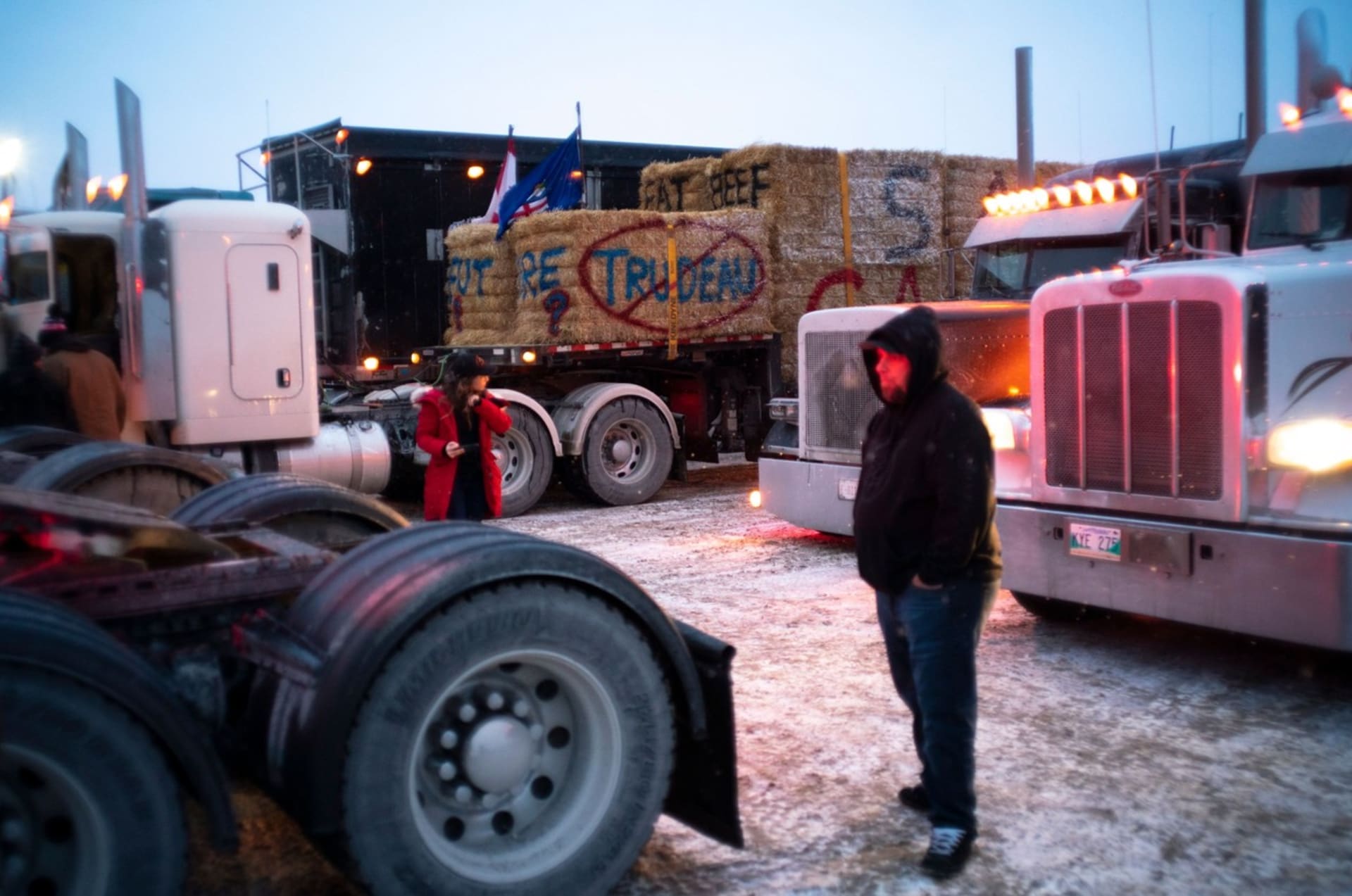 Kanadský konvoj protestujících kamioňáků míří do Ottawy.