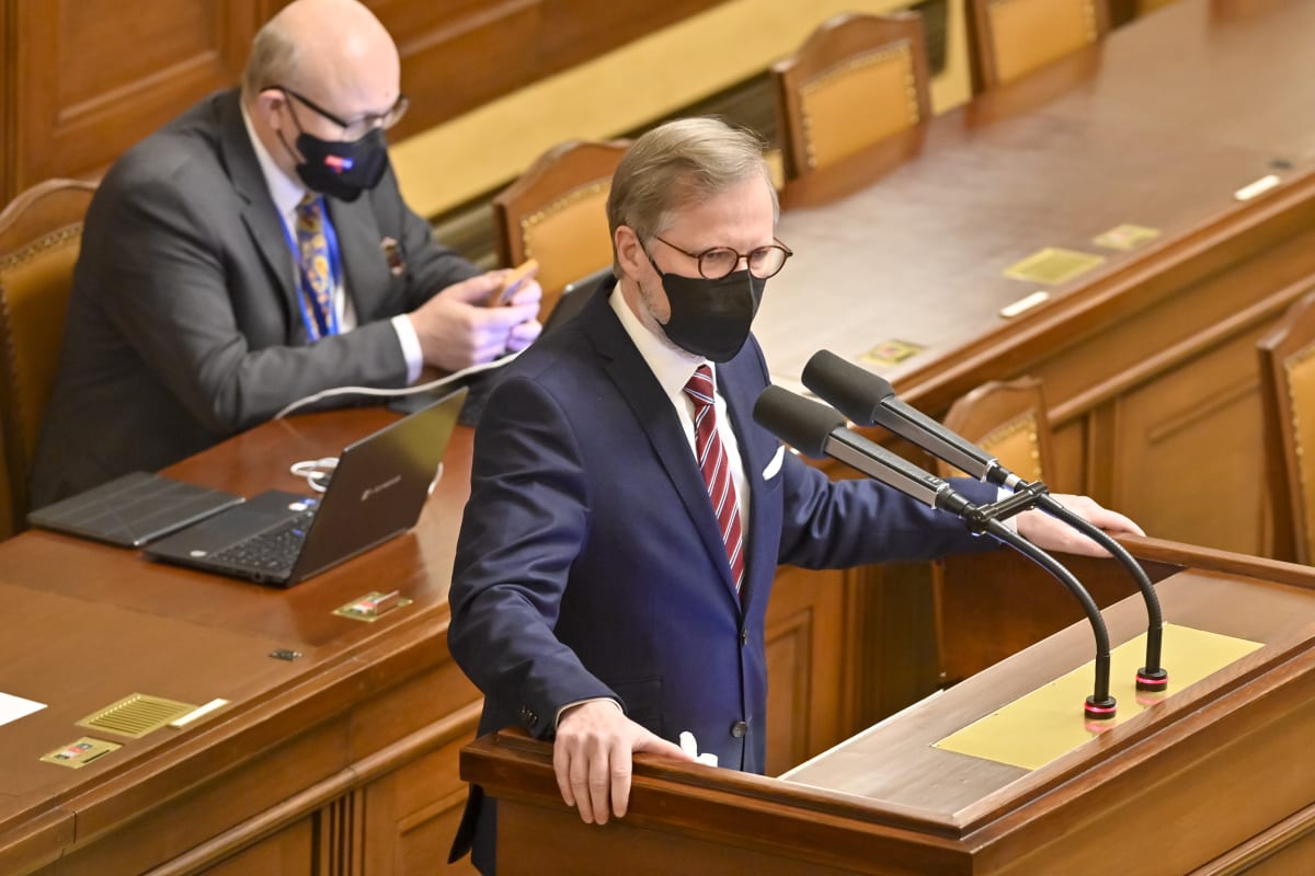 Premiér Petr Fiala ve Sněmovně
