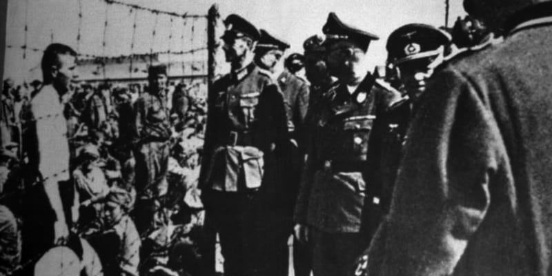Snímky z koncentračního a vyhlazovacího tábora světim-Birkenau