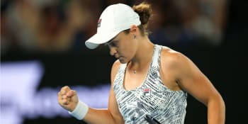 Prokletí padlo. Bartyová ovládla Australian Open jako první domácí hráčka po 44 letech