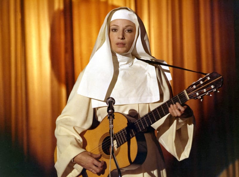 Monica Vittiová ve snímku Noi Donne Siamo Fatte Cosi z roku 1971