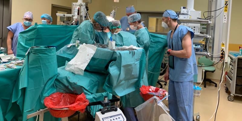 Lékaři mohou díky speciálnímu přístroji používat k transplantaci i srdce.