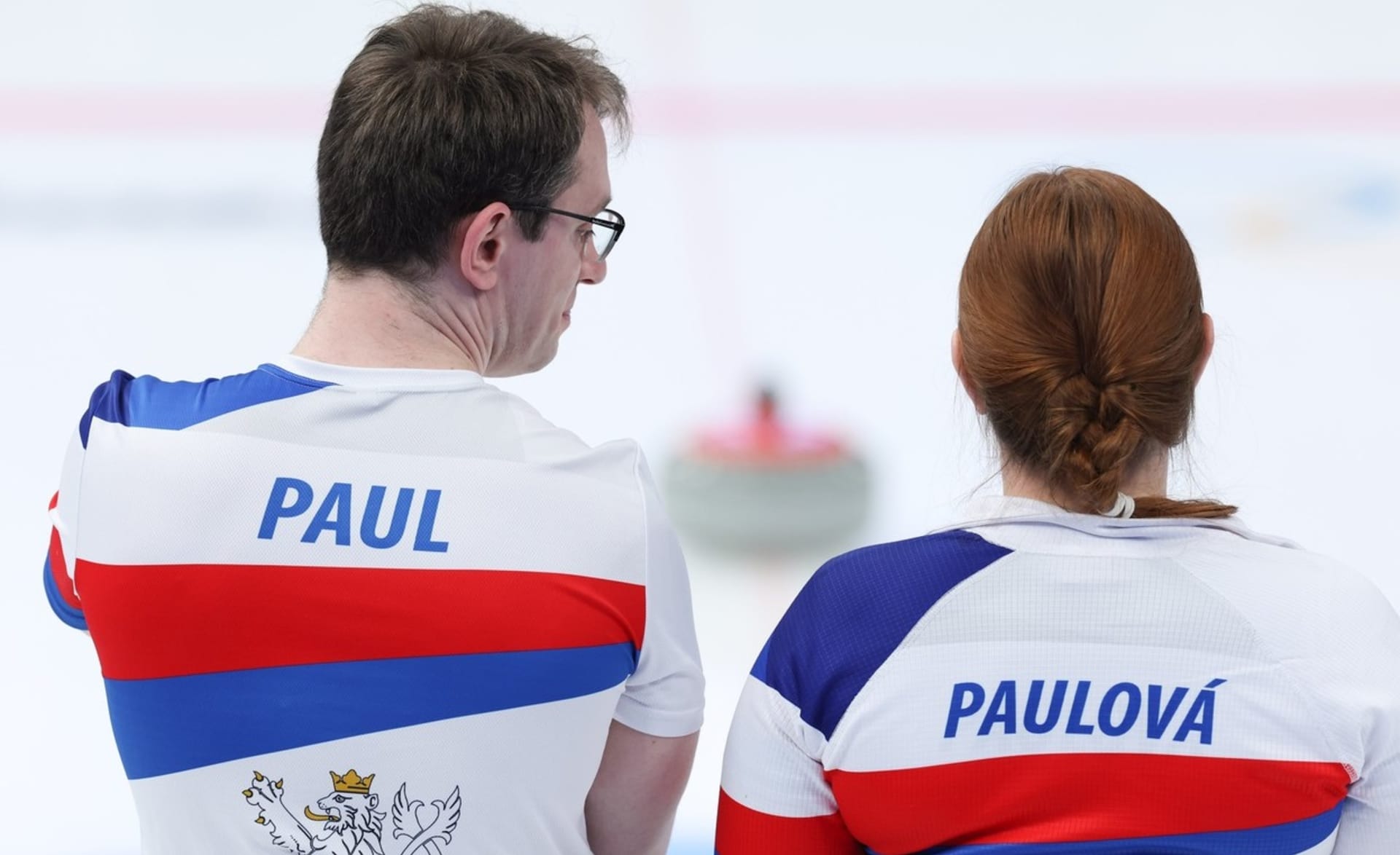 Manželé Tomáš a Zuzana Paulovi donutili Čechy poznávat curling.