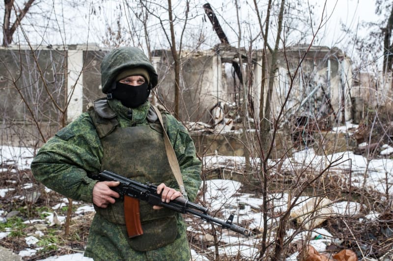 Separatistický ozbrojenec na Donbasu