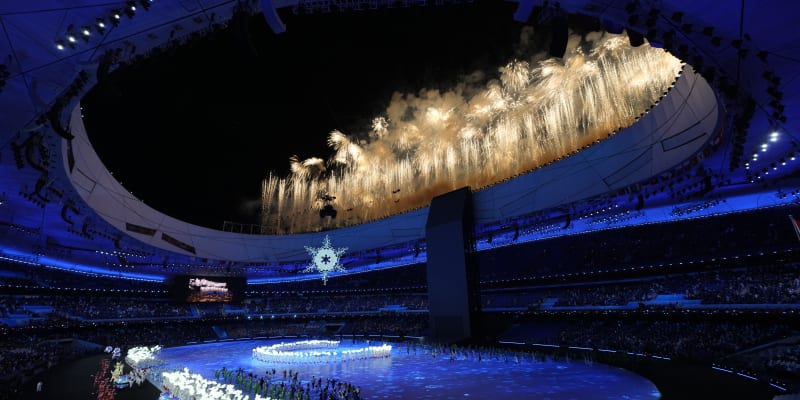 Zahájení olympijských her v Pekingu doprovázel ohňostroj.