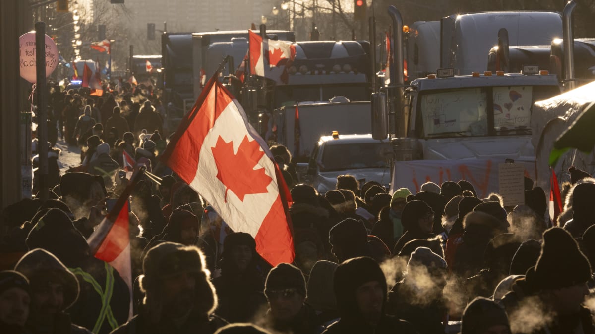 Situace v kanadském hlavním městě Ottawě se kvůli protestům proti covidovým opatřením vymkla kontrole.